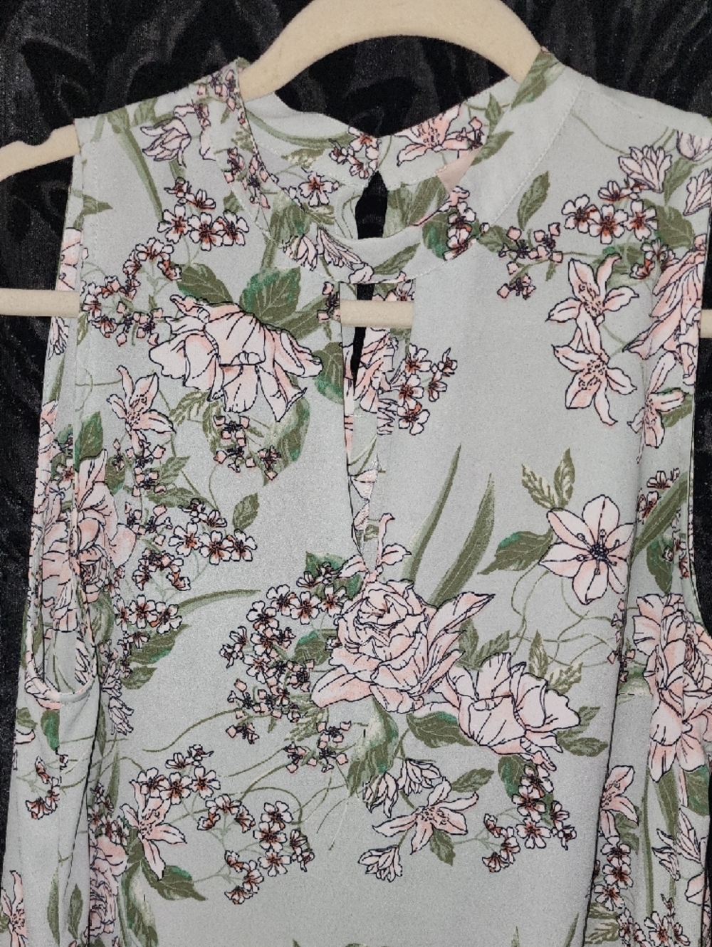 Loft Floral Sleeveless Top - Picture 2 of 6